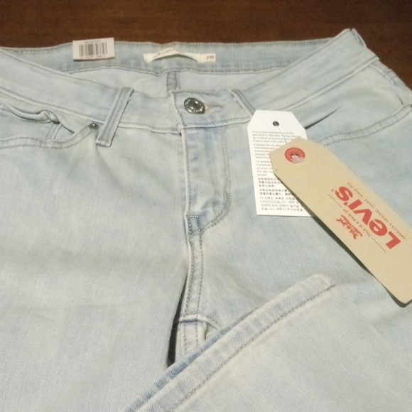 levis 815